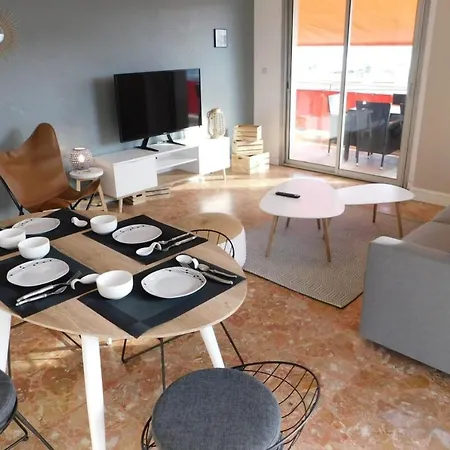 T3 Les Santons With Air Conditioning And Private Parking * Cannes